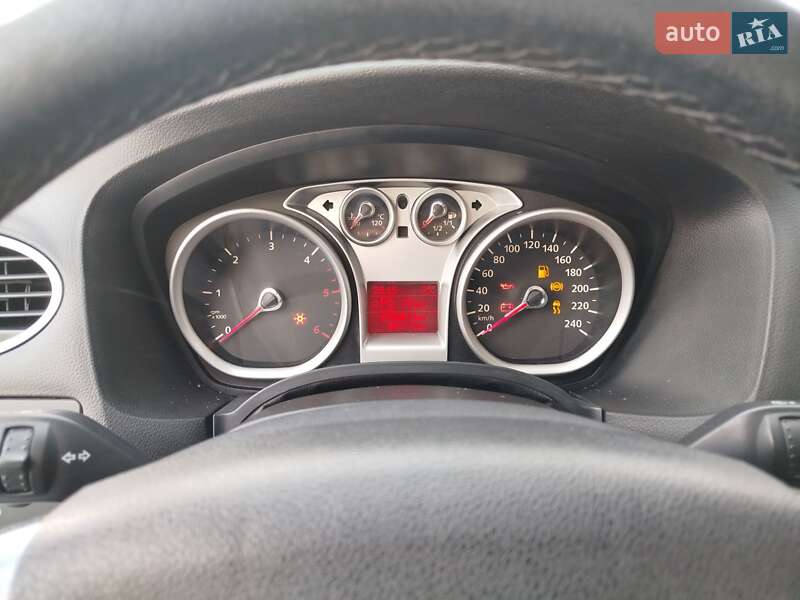 Универсал Ford Focus 2010 в Бурштыне