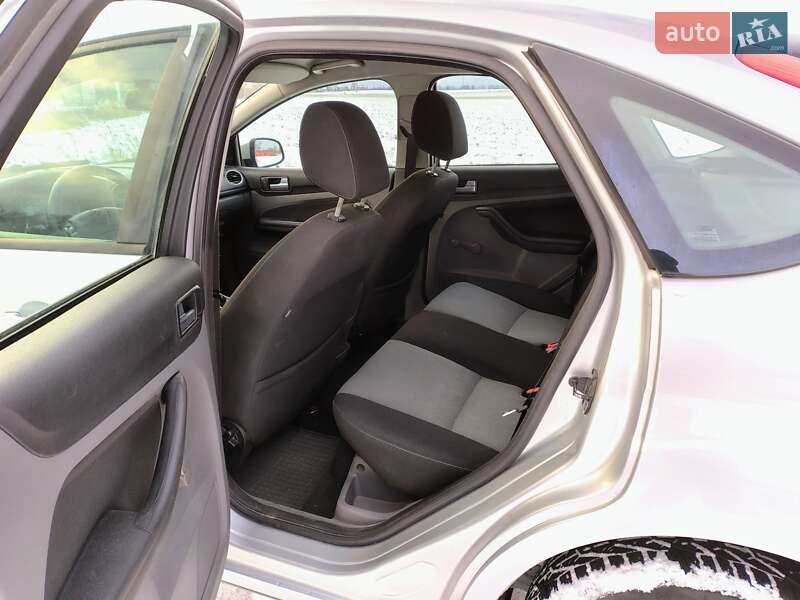 Хетчбек Ford Focus 2011 в Броварах фото 19 Хетчбек Ford Focus 2011 в Броварах