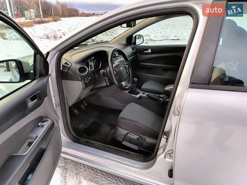 Хетчбек Ford Focus 2011 в Броварах фото 16 Хетчбек Ford Focus 2011 в Броварах
