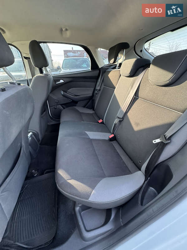 Хетчбек Ford Focus 2013 в Івано-Франківську