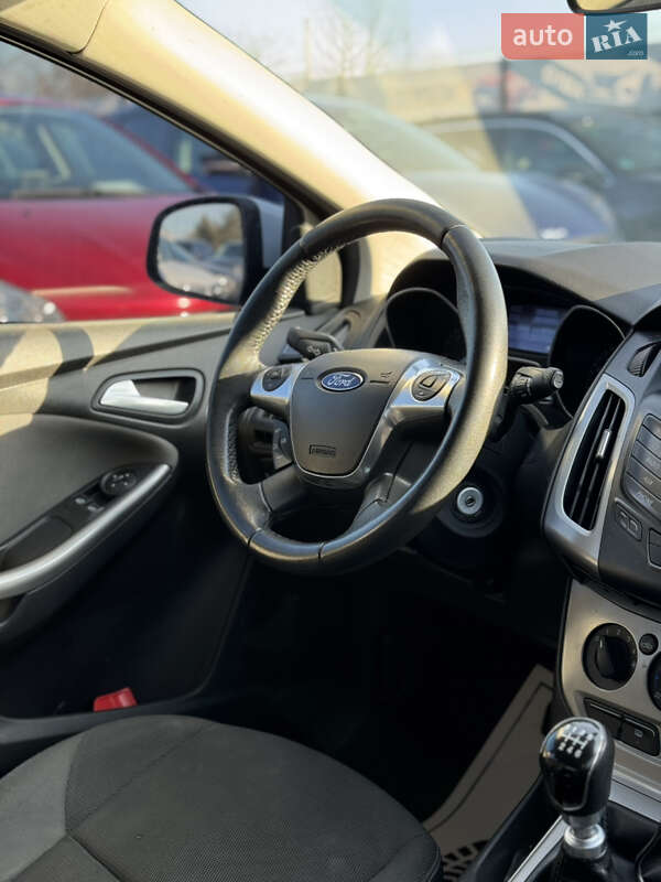 Хетчбек Ford Focus 2013 в Івано-Франківську