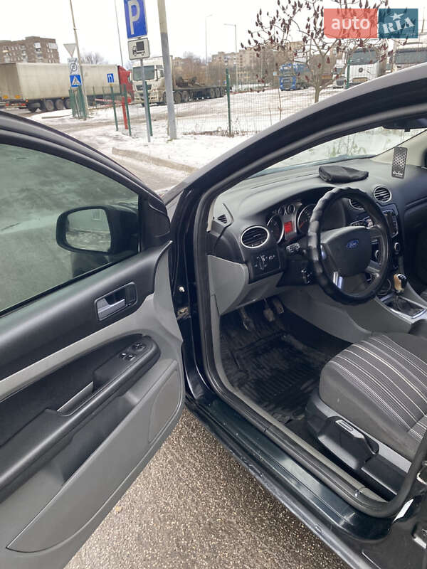 Хэтчбек Ford Focus 2008 в Александрие