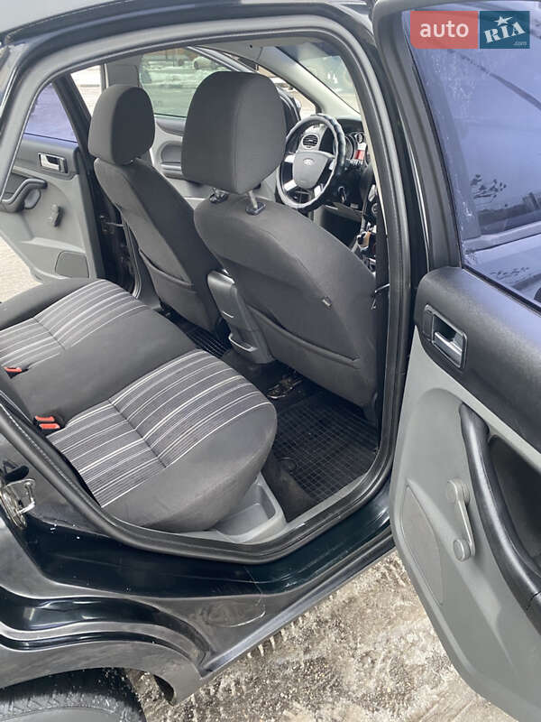 Хэтчбек Ford Focus 2008 в Александрие