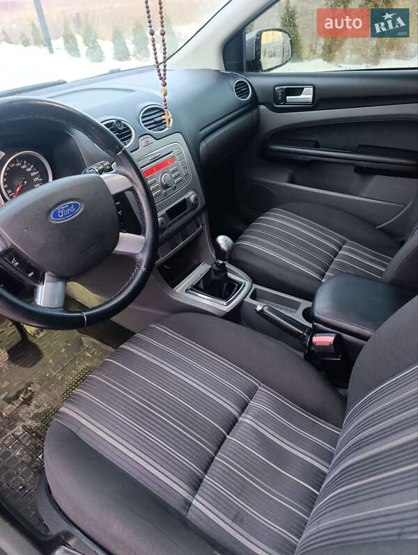 Універсал Ford Focus 2008 в Золочеві