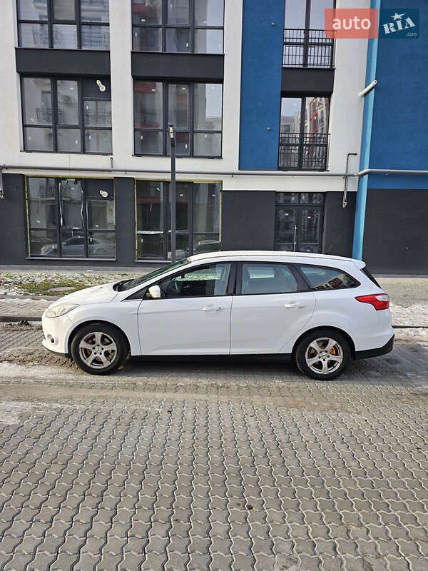 Универсал Ford Focus 2011 в Брошневе-Осаде