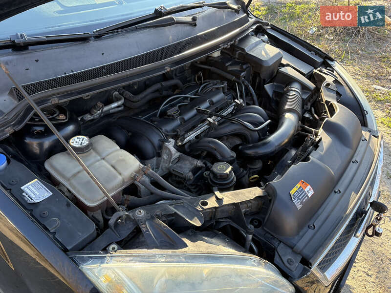 Хэтчбек Ford Focus 2005 в Киеве