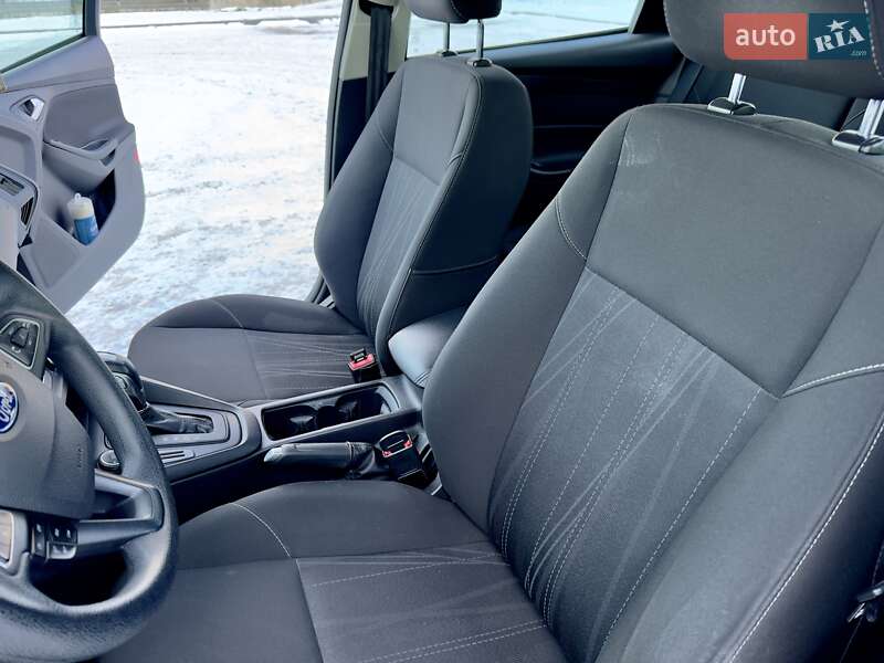 Седан Ford Focus 2015 в Киеве