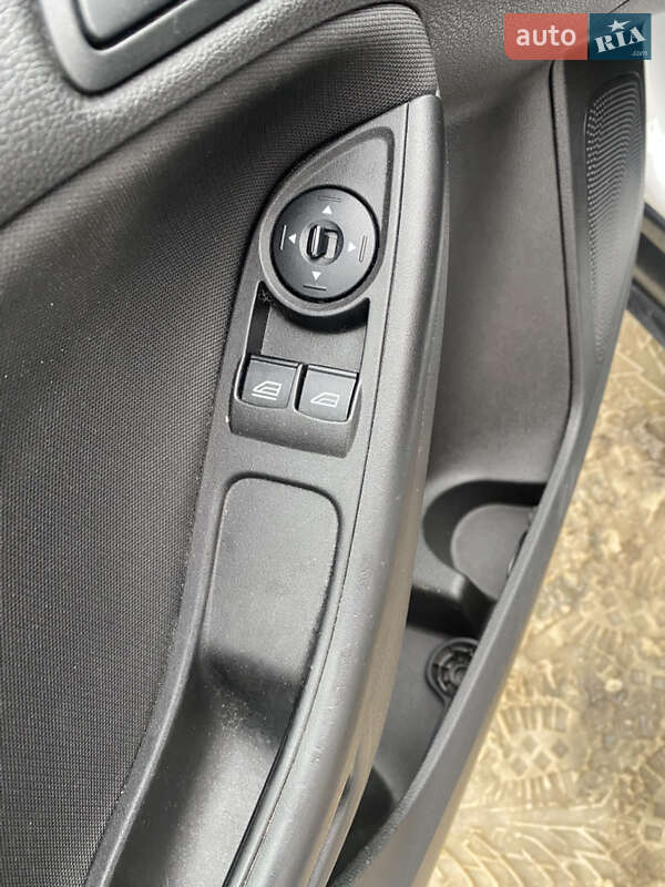 Седан Ford Focus 2018 в Сумах