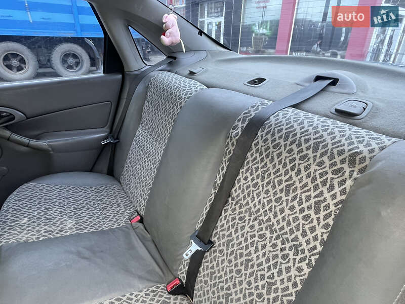Седан Ford Focus 2000 в Солотвине фото 15 Седан Ford Focus 2000 в Солотвине
