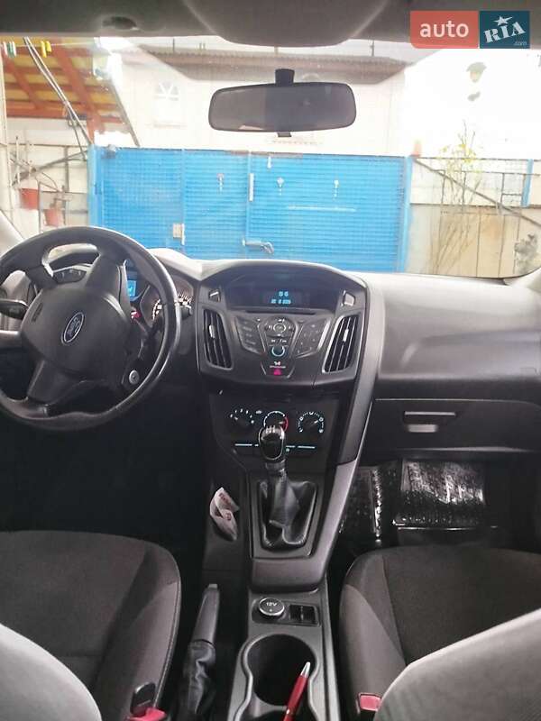 Хэтчбек Ford Focus 2014 в Киеве