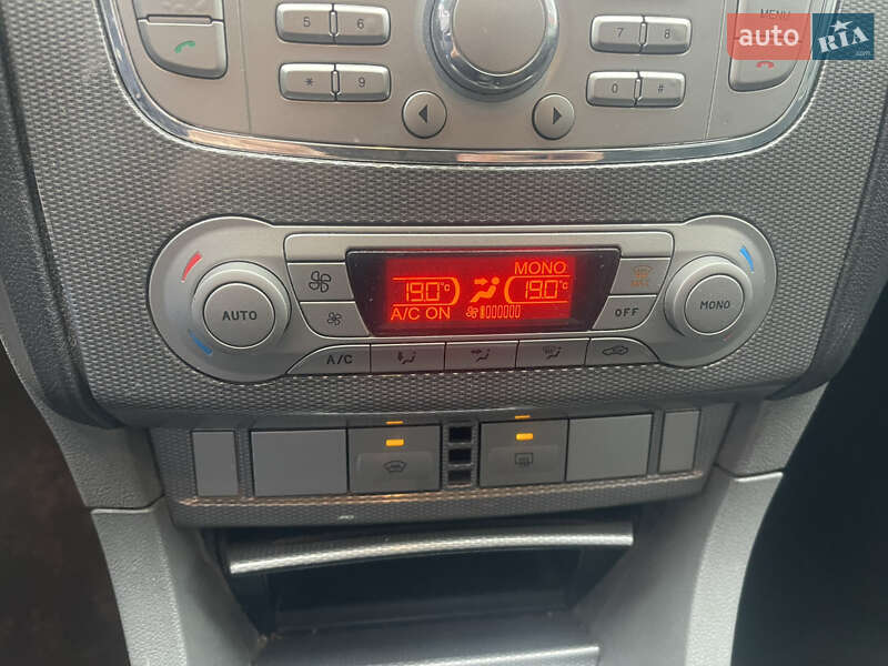 Хетчбек Ford Focus 2009 в Києві