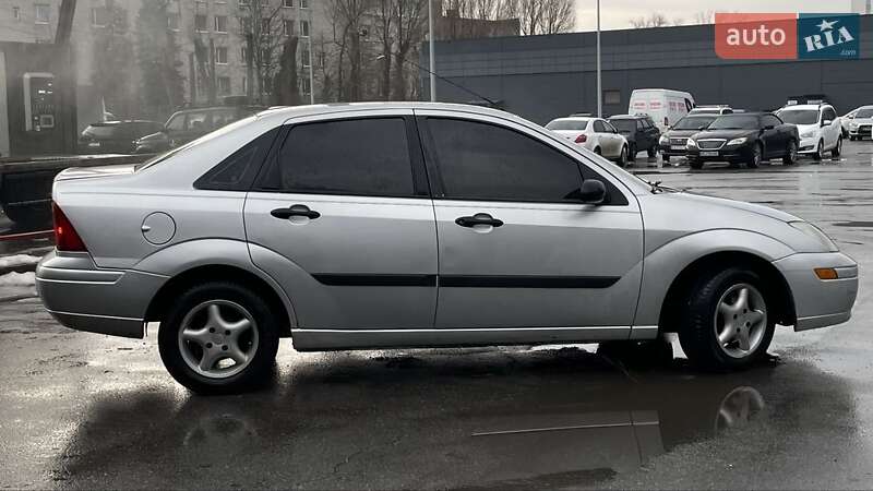Седан Ford Focus 2003 в Дніпрі