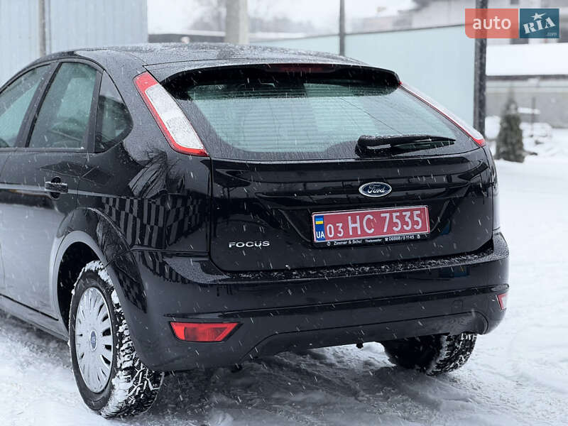 Хэтчбек Ford Focus 2008 в Староконстантинове