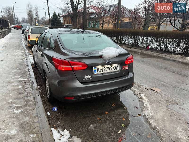 Седан Ford Focus 2017 в Дніпрі