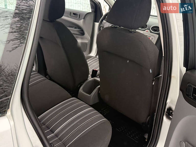Универсал Ford Focus 2008 в Дрогобыче фото 55 Универсал Ford Focus 2008 в Дрогобыче