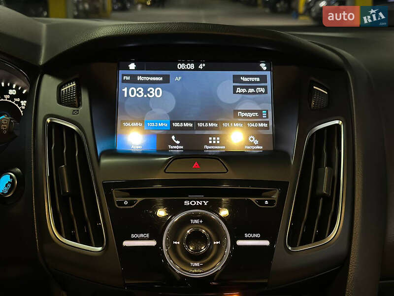 Хэтчбек Ford Focus 2016 в Днепре