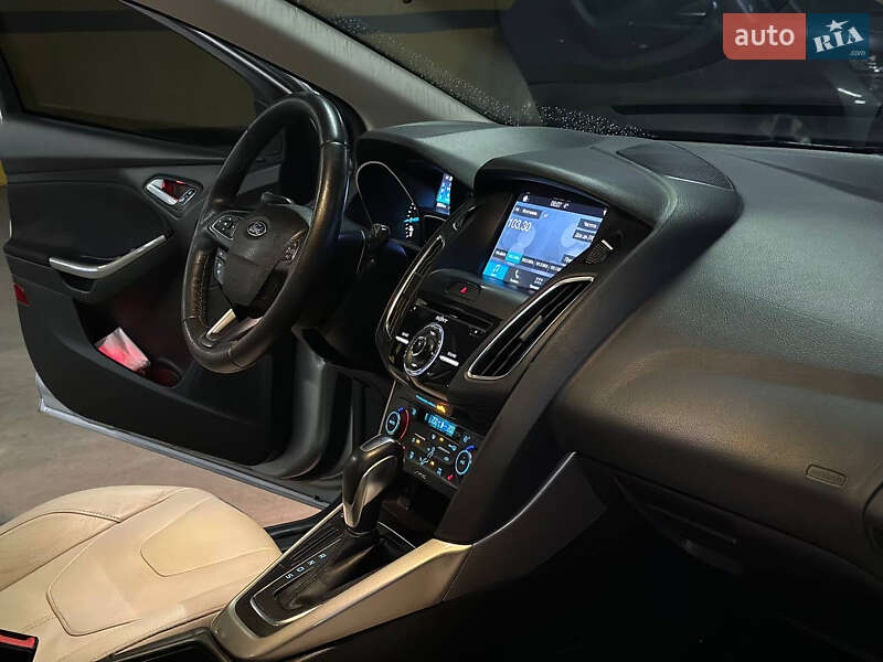 Хэтчбек Ford Focus 2016 в Днепре