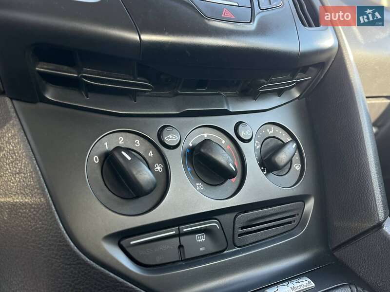 Седан Ford Focus 2013 в Львове фото 25 Седан Ford Focus 2013 в Львове