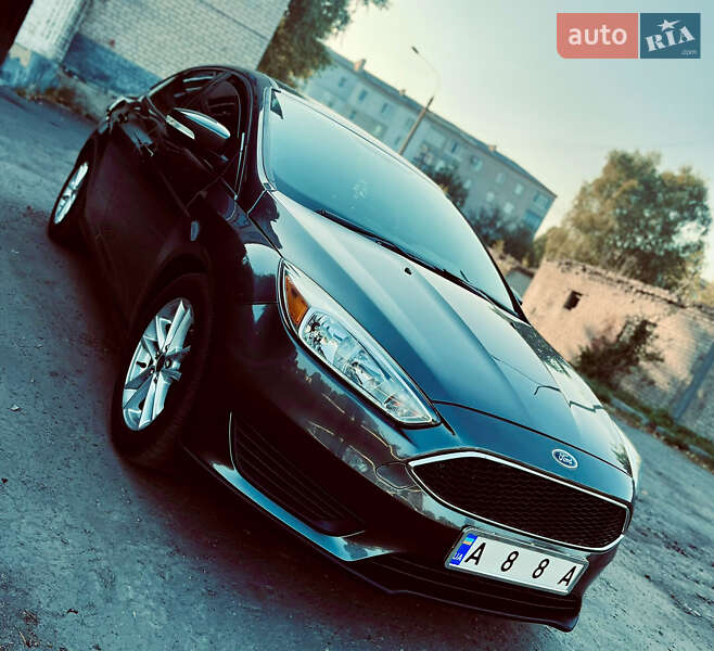 Седан Ford Focus 2015 в Першотравенске