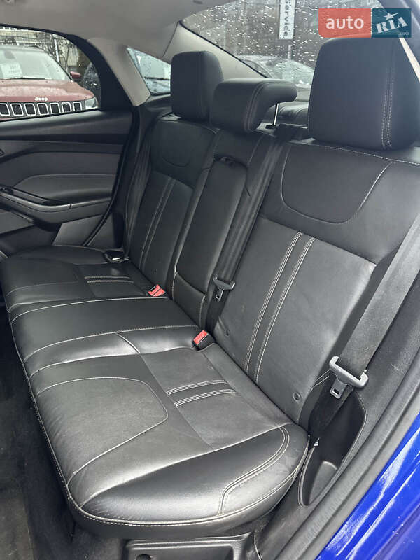 Седан Ford Focus 2013 в Сумах