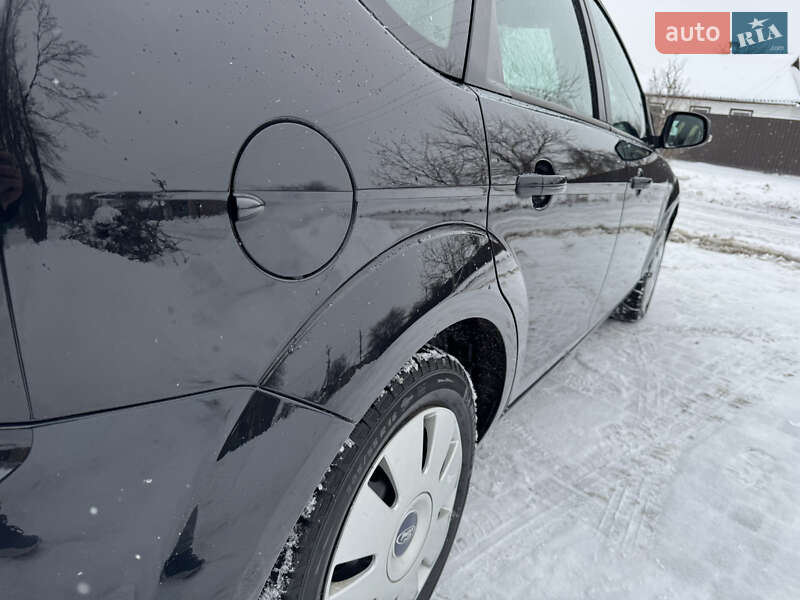 Хэтчбек Ford Focus 2008 в Умани