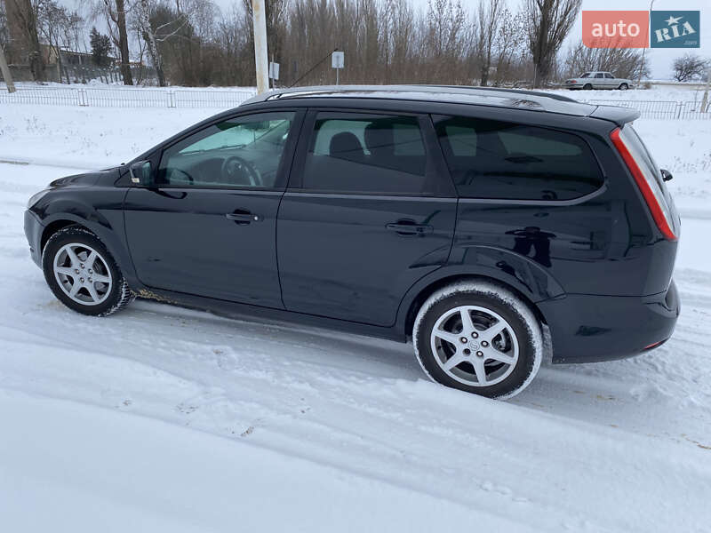 Универсал Ford Focus 2009 в Ахтырке