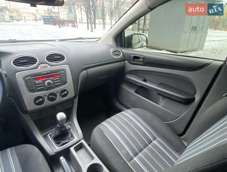 Хэтчбек Ford Focus 2011 в Днепре фото 14 Хэтчбек Ford Focus 2011 в Днепре