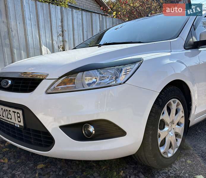 Хетчбек Ford Focus 2011 в Вільногірську