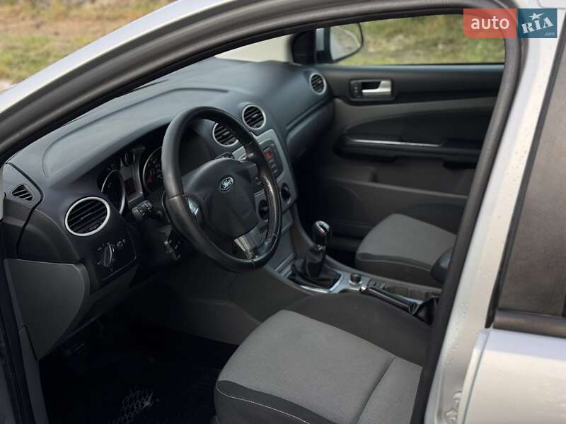 Хэтчбек Ford Focus 2011 в Тернополе