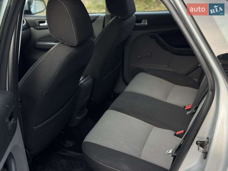 Хэтчбек Ford Focus 2011 в Тернополе