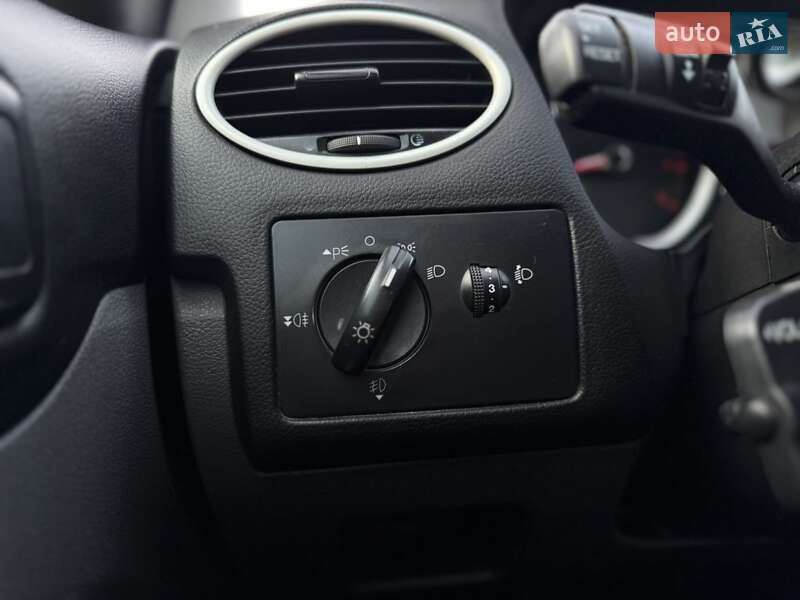 Хэтчбек Ford Focus 2011 в Тернополе