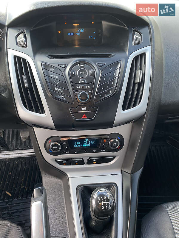 Седан Ford Focus 2013 в Чернигове фото 19 Седан Ford Focus 2013 в Чернигове