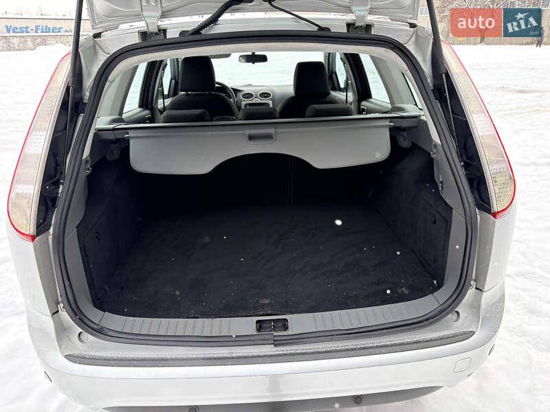 Универсал Ford Focus 2008 в Нововолынске