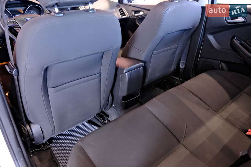 Седан Ford Focus 2017 в Одессе