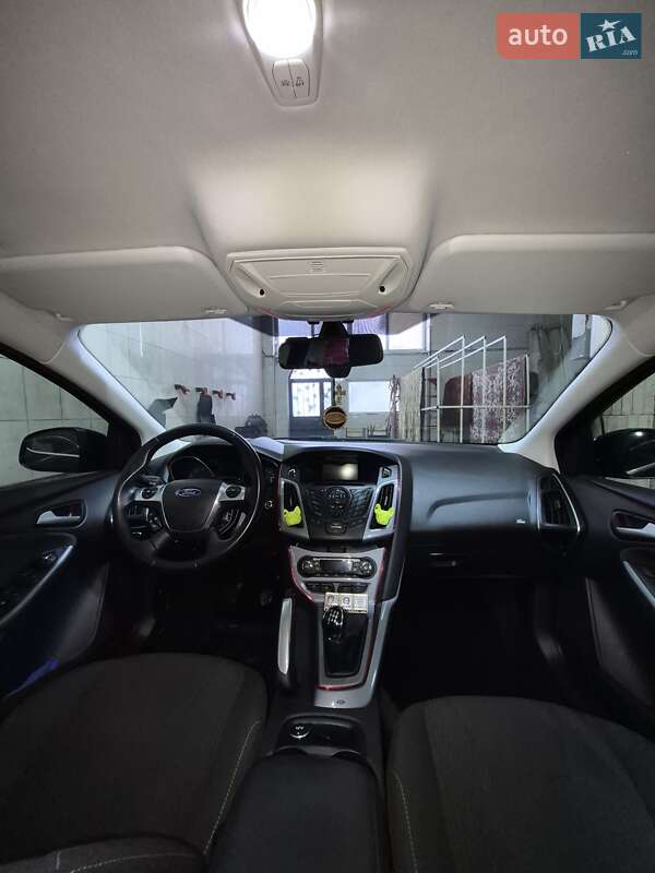 Універсал Ford Focus 2011 в Конотопі