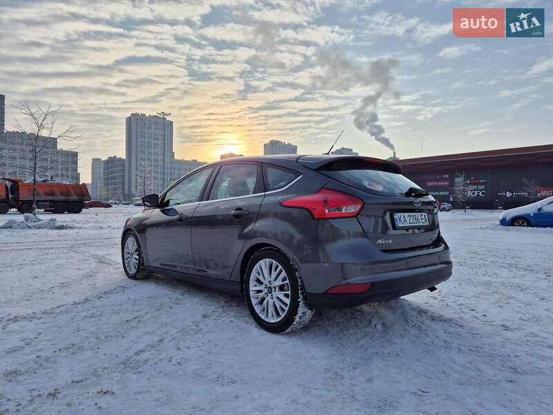 Хэтчбек Ford Focus 2015 в Киеве