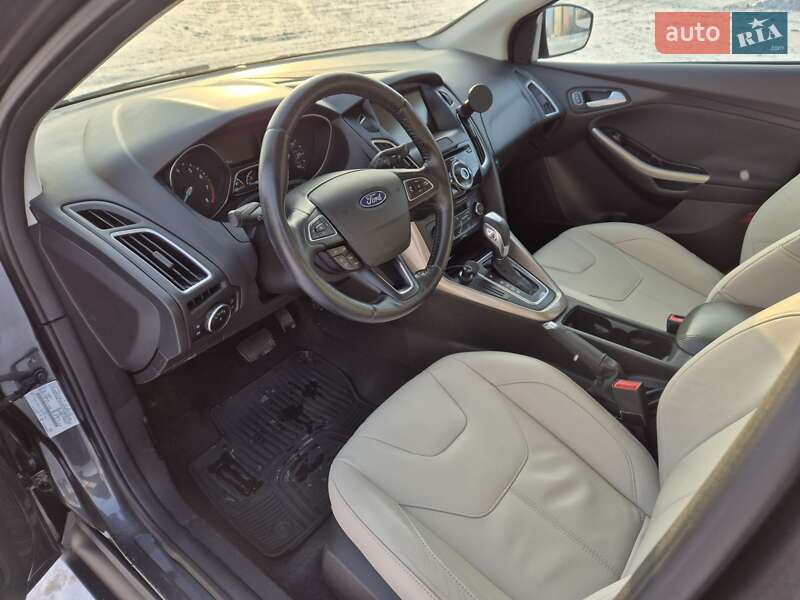 Хэтчбек Ford Focus 2015 в Киеве