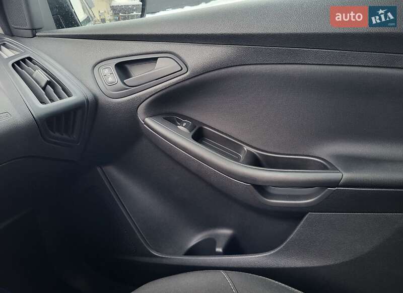 Седан Ford Focus 2018 в Львові