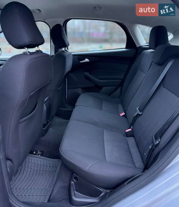 Хэтчбек Ford Focus 2015 в Днепре