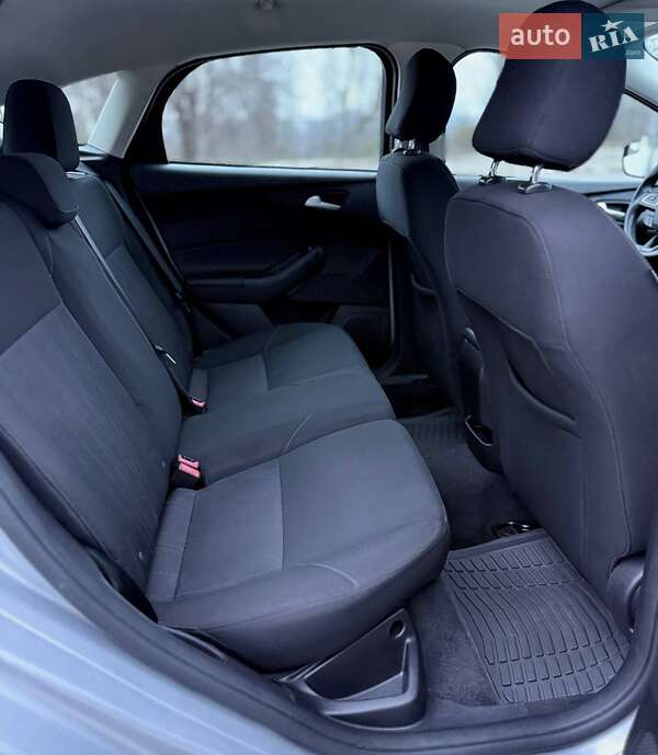 Хэтчбек Ford Focus 2015 в Днепре