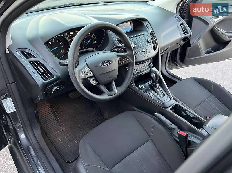 Хетчбек Ford Focus 2015 в Дніпрі