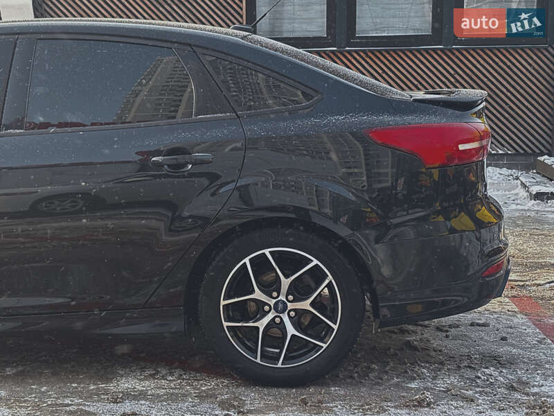 Седан Ford Focus 2015 в Киеве