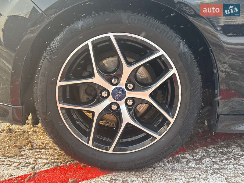 Седан Ford Focus 2015 в Киеве