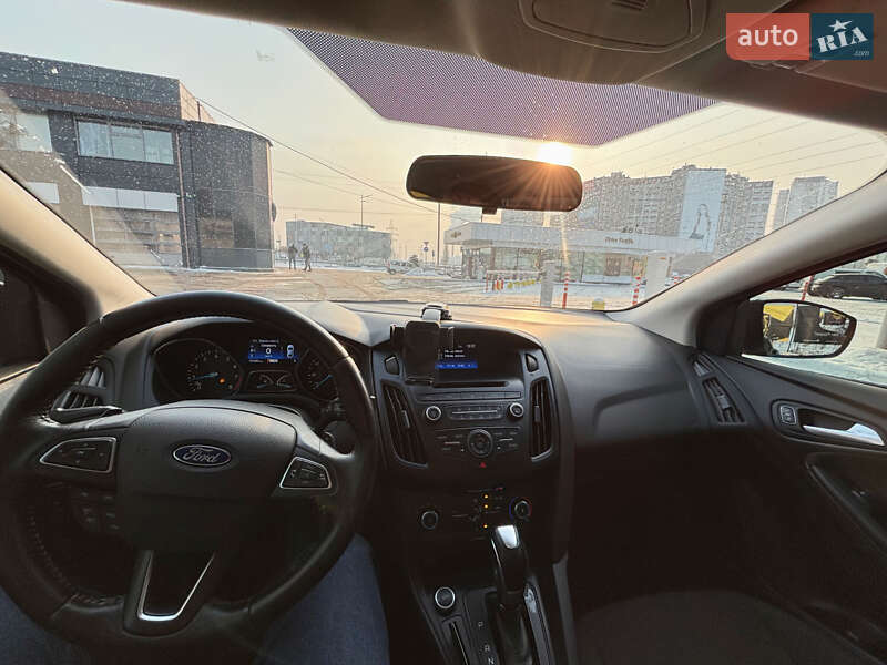 Седан Ford Focus 2015 в Киеве