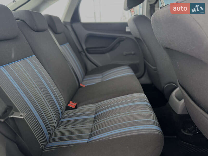 Хэтчбек Ford Focus 2008 в Вознесенске