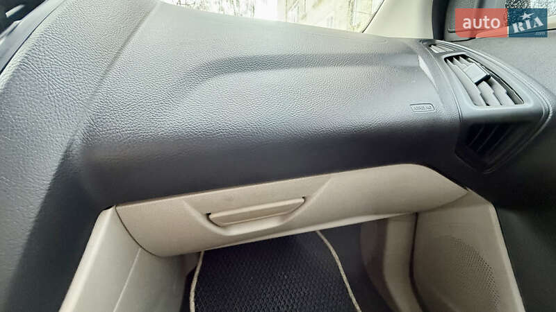 Седан Ford Focus 2015 в Теплику