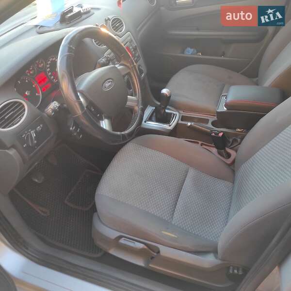 Універсал Ford Focus 2007 в Смоліному