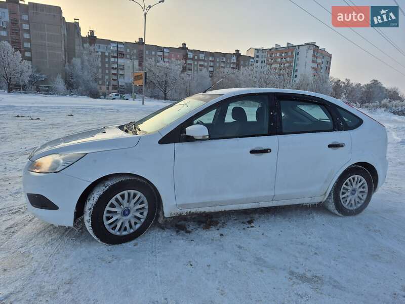 Хэтчбек Ford Focus 2011 в Чернигове