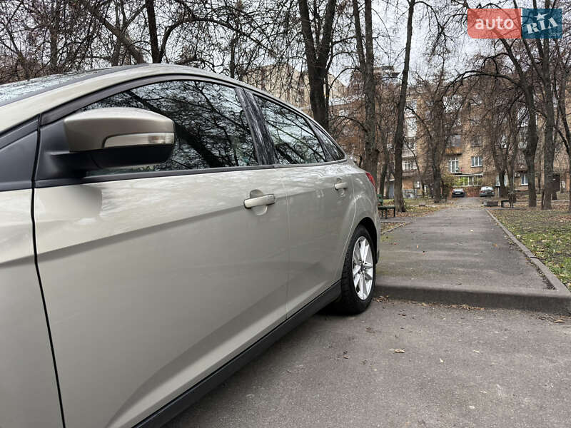 Седан Ford Focus 2015 в Києві