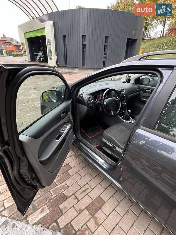 Универсал Ford Focus 2010 в Березному